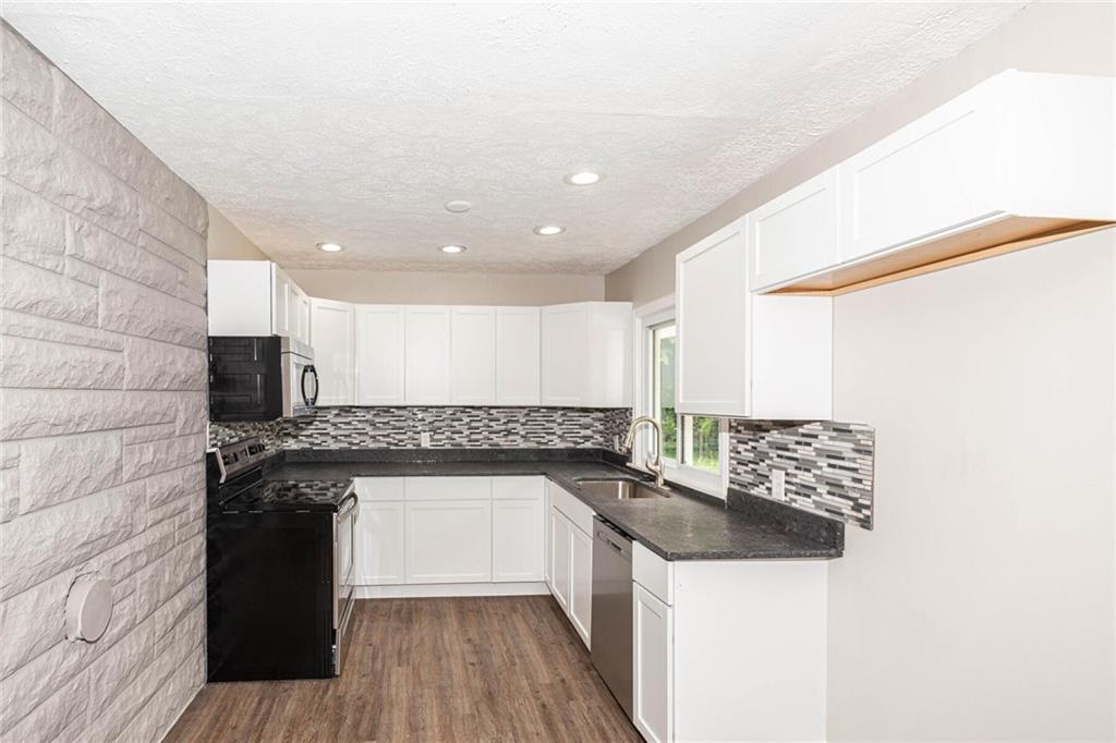 3920 Moller Road Indianapolis, IN 46254 - Photo 10 of 29 Gallery Image 10