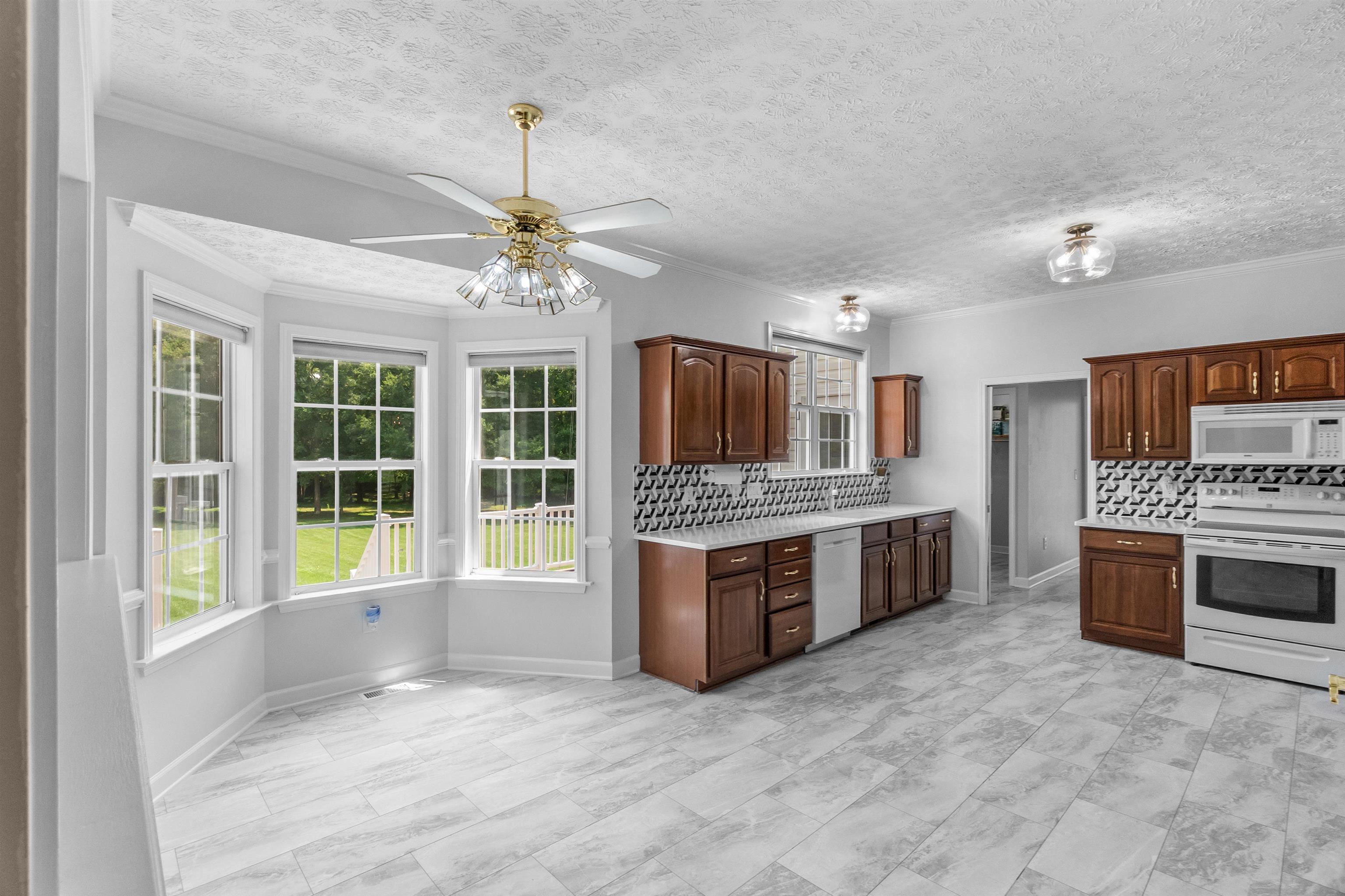172 Oaklawn Road Pelzer, SC 29669 - Photo 13 of 49 Gallery Image 13