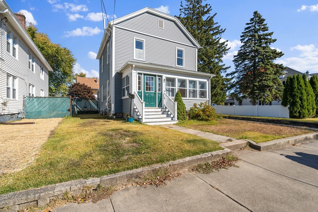 47 Ridgewood Avenue Holyoke, MA 01040 - Photo 1 of 33 Gallery Image 1