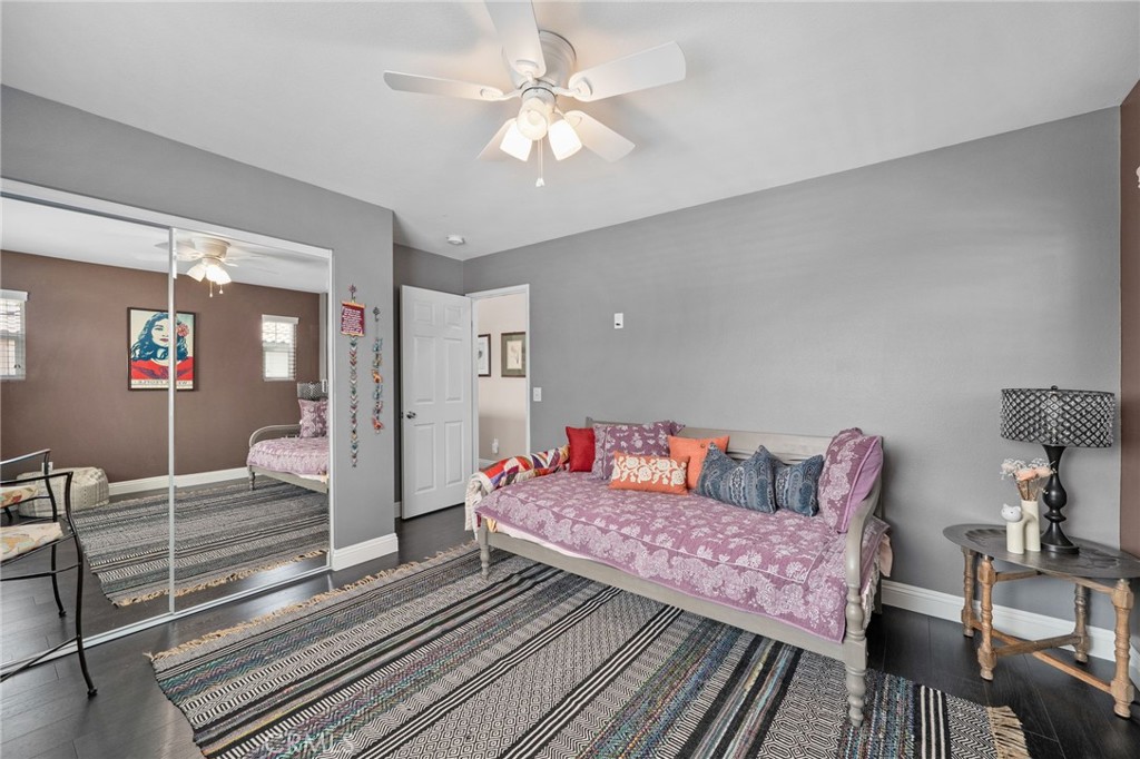 33942 Telstar Road Yucaipa, CA 92399 - Photo 26 of 40 a living room with furniture