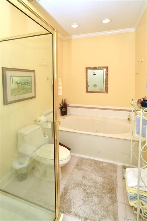 6027 Sharon Road Charlotte, NC 28210 - Photo 14 of 24 Gallery Image 14