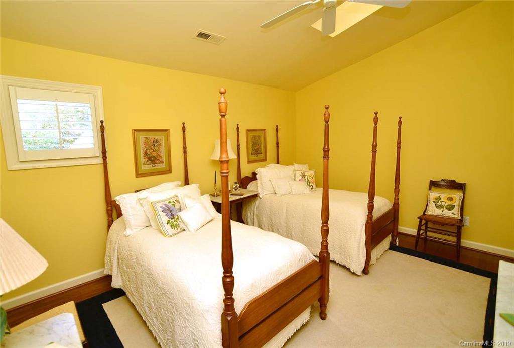 6027 Sharon Road Charlotte, NC 28210 - Photo 18 of 24 Gallery Image 18