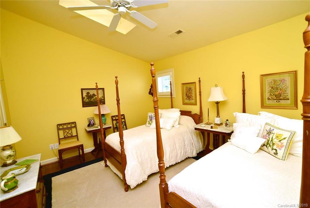 6027 Sharon Road Charlotte, NC 28210 - Photo 19 of 24 Gallery Image 19