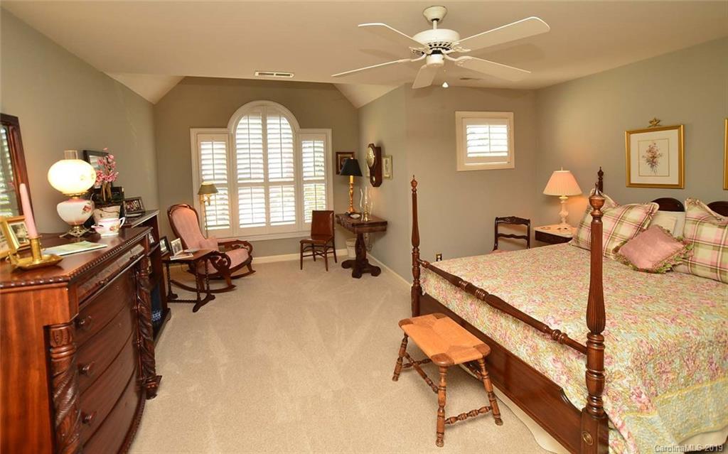 6027 Sharon Road Charlotte, NC 28210 - Photo 20 of 24 Gallery Image 20