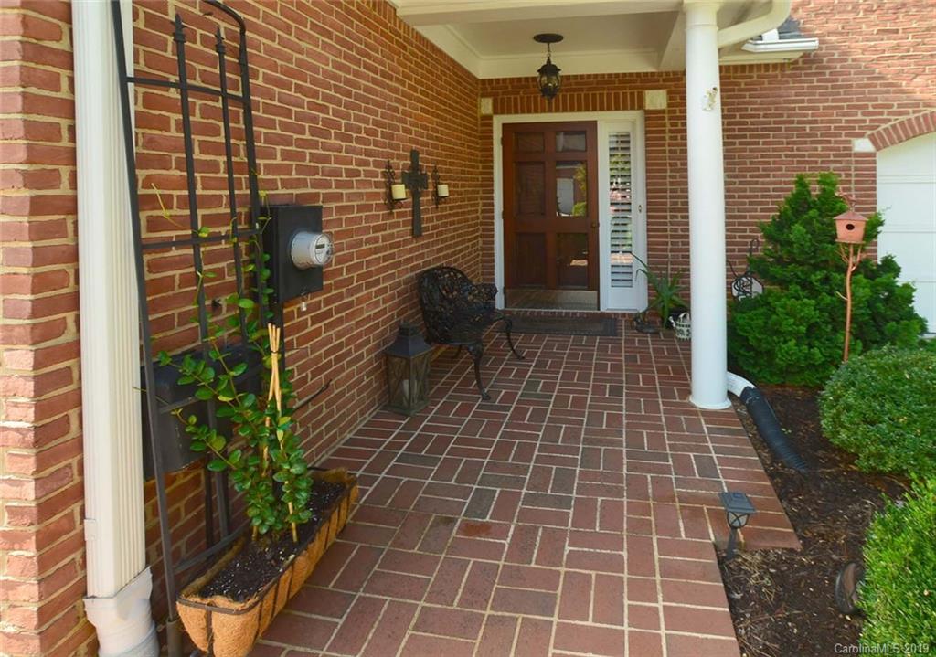 6027 Sharon Road Charlotte, NC 28210 - Photo 3 of 24 Gallery Image 3