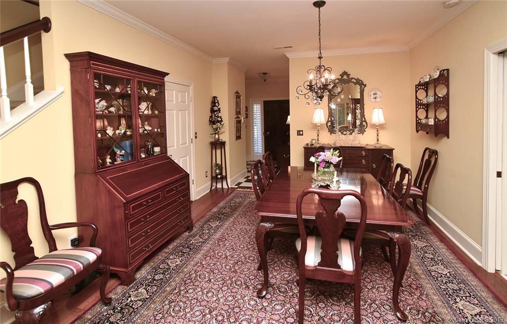6027 Sharon Road Charlotte, NC 28210 - Photo 5 of 24 Gallery Image 5