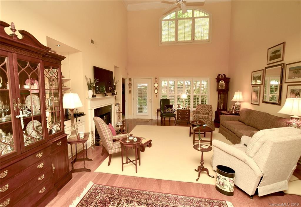 6027 Sharon Road Charlotte, NC 28210 - Photo 6 of 24 Gallery Image 6