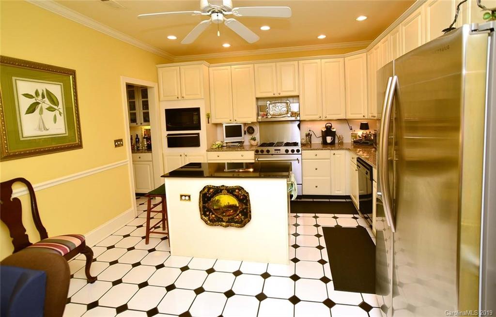 6027 Sharon Road Charlotte, NC 28210 - Photo 9 of 24 Gallery Image 9