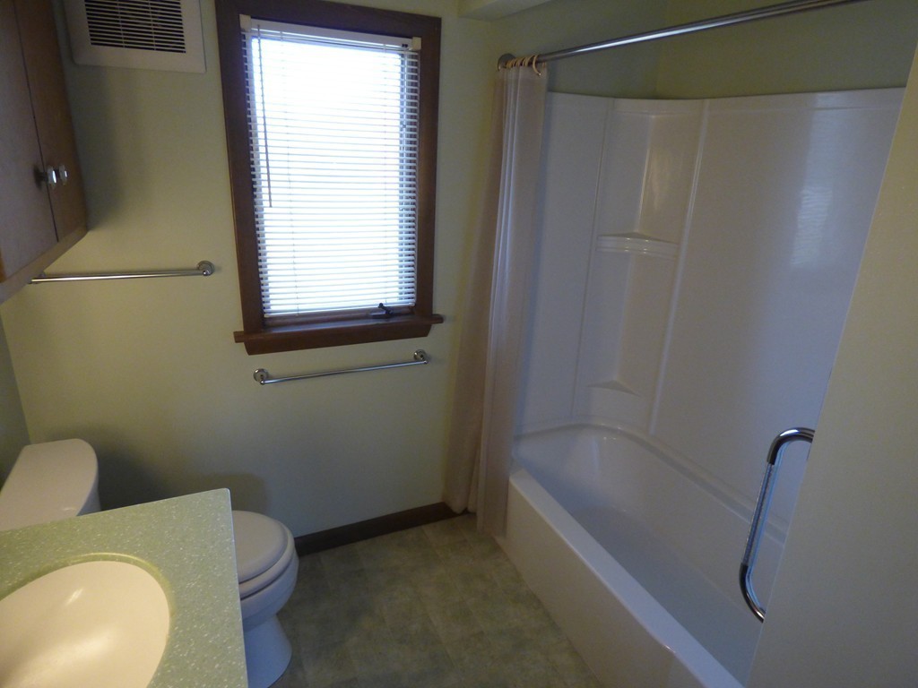 31 Woodcrest Road Springfield, MA 01129 - Photo 18 of 25
