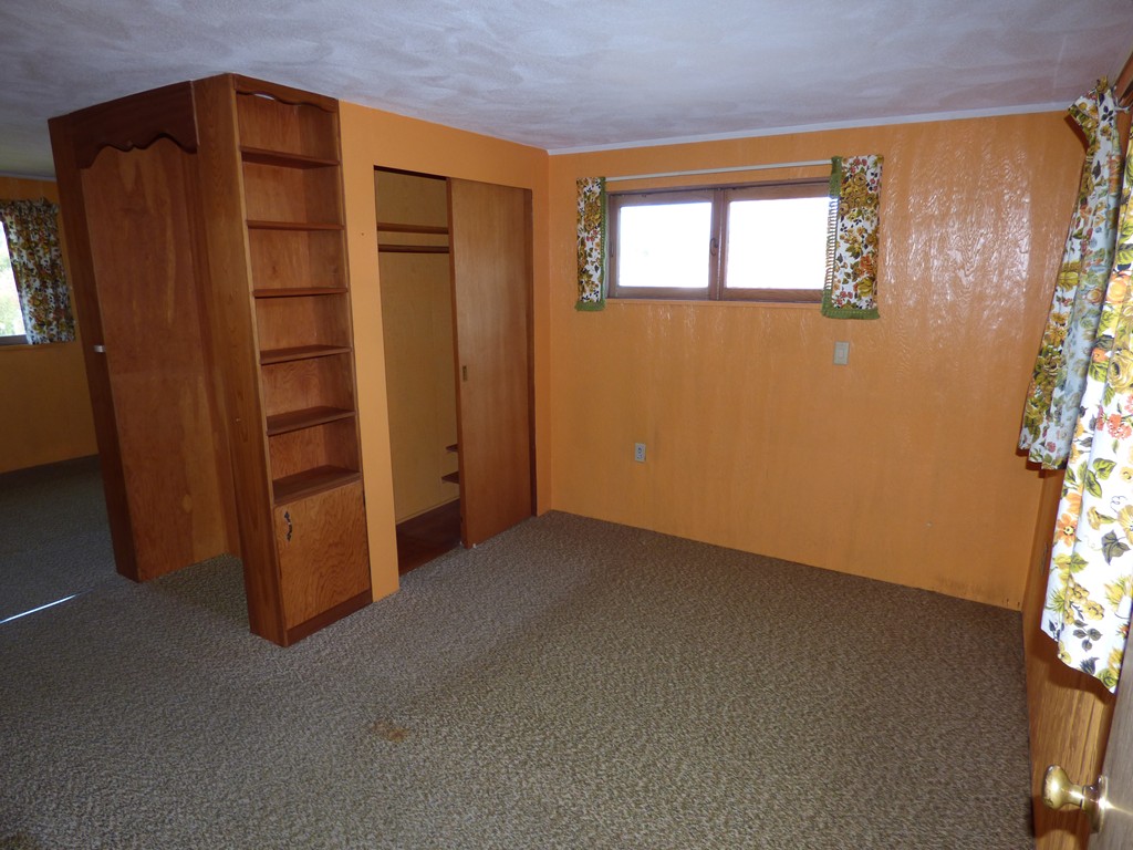 31 Woodcrest Road Springfield, MA 01129 - Photo 24 of 25