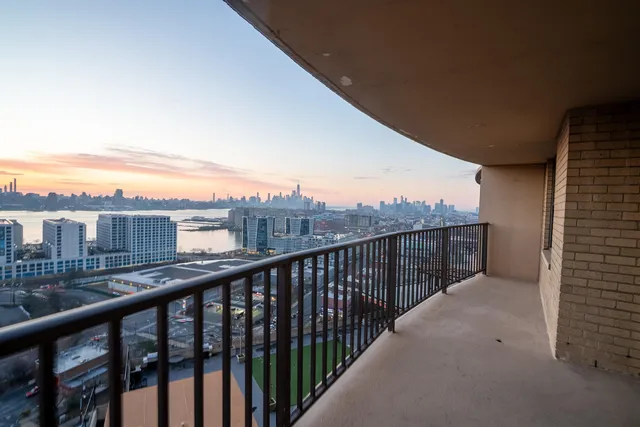 $399,000 | 380 Mountain Road, Unit 403, Union City, NJ 07087