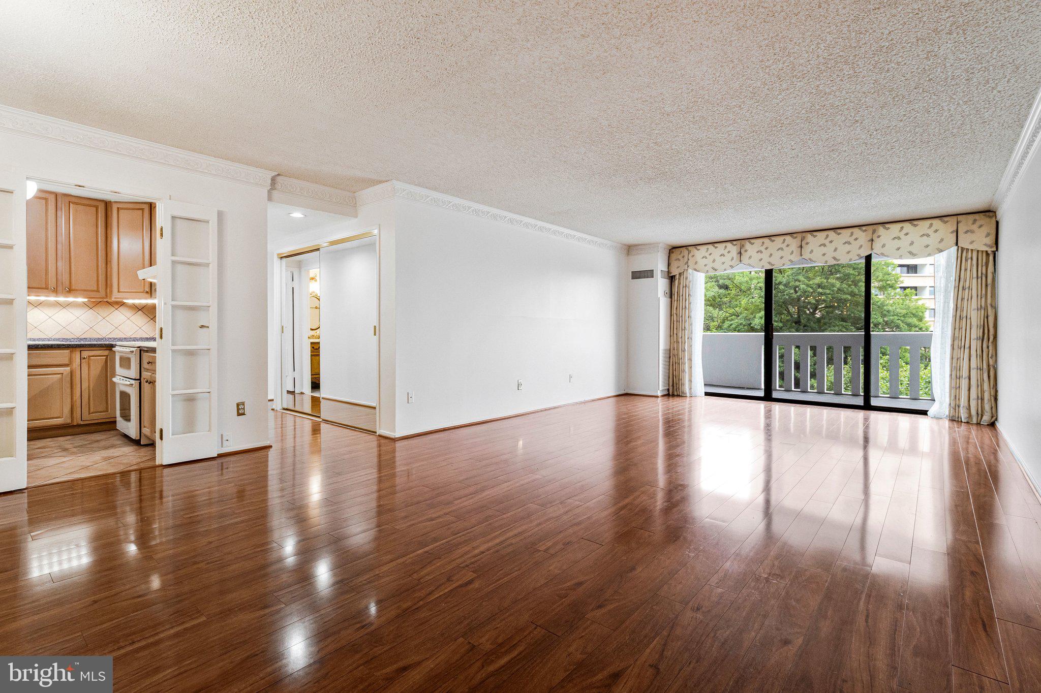 6101 Edsall Road, Unit 407 Alexandria, VA 22304 - Photo 3 of 54 Living Room