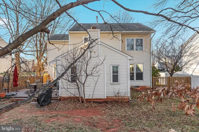 a picture of a bench in front of door