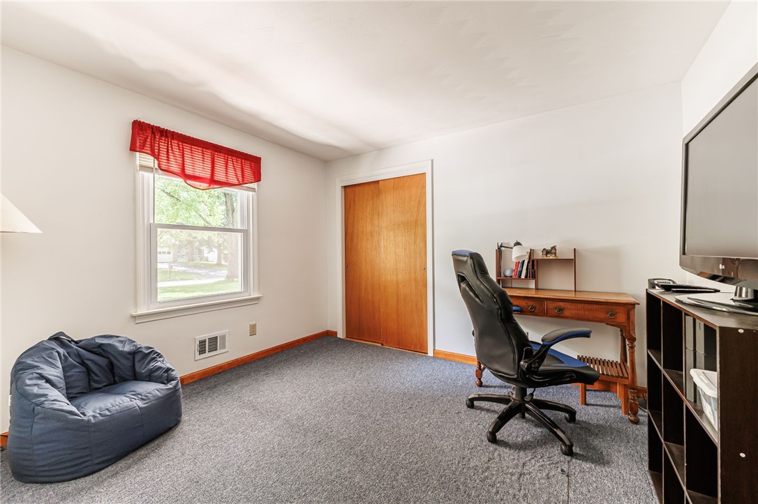 8 Meeting House Road Perinton, NY 14450 - Photo 20 of 40 Bedroom 1st floor