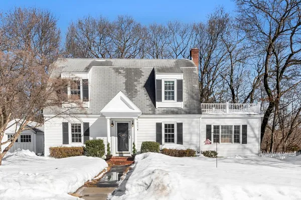$825,000 | 10 Dartmouth Road, Andover, MA 01810