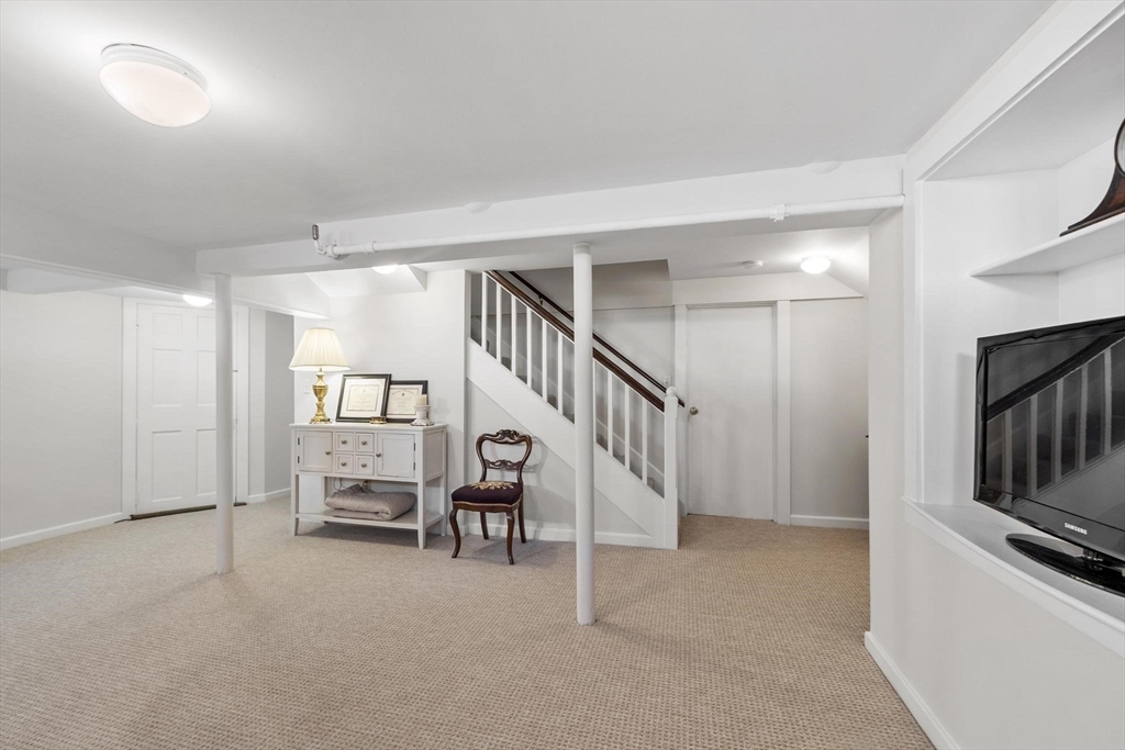 10 Dartmouth Road Andover, MA 01810 - Photo 27 of 42