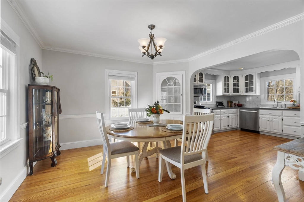 10 Dartmouth Road Andover, MA 01810 - Photo 7 of 42