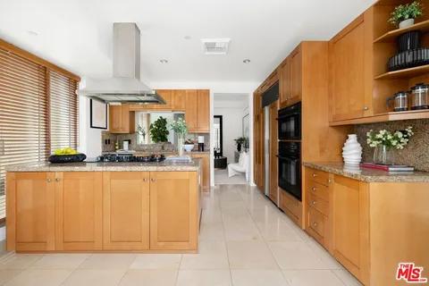 $2,295,000 | 10727 Wilshire Boulevard, Unit 1001, Los Angeles, CA 90024