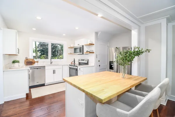 $500,000 | 27 Obtuse Road South, Brookfield, CT 06804