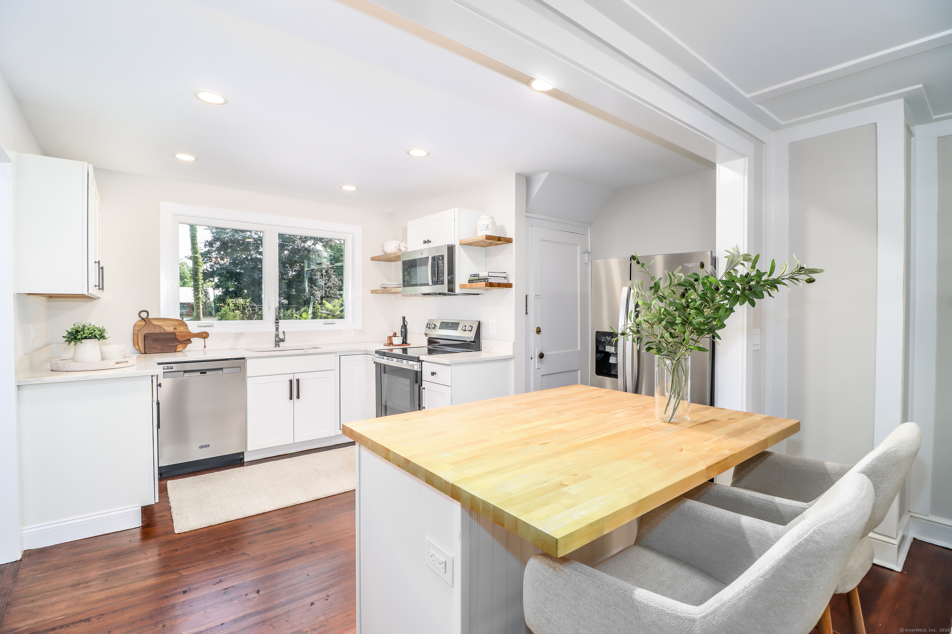 27 Obtuse Road South Brookfield, CT 06804 - Photo 13 of 28