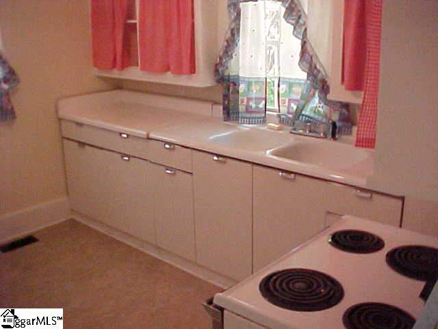 700 Old Grove Road Piedmont, SC 29673 - Photo 2 of 6 Gallery Image 2