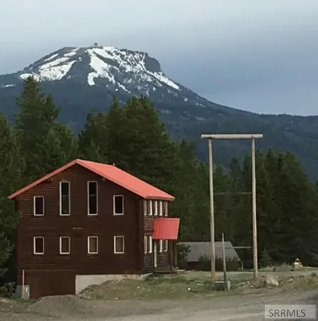 $1,095,000 | 4120 Quakie Lane, Island Park, ID 83429