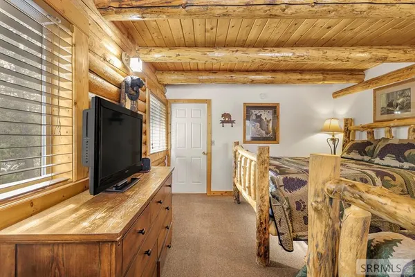 $1,095,000 | 4120 Quakie Lane, Island Park, ID 83429