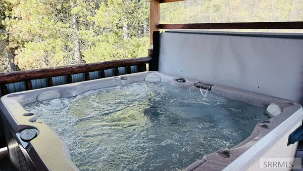 $1,095,000 | 4120 Quakie Lane, Island Park, ID 83429