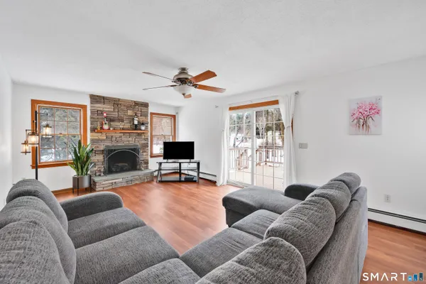 $569,900 | 10 Devonshire Drive, South Windsor, CT 06074