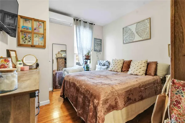 $1,250,000 | 22-55 48th Street | Astoria