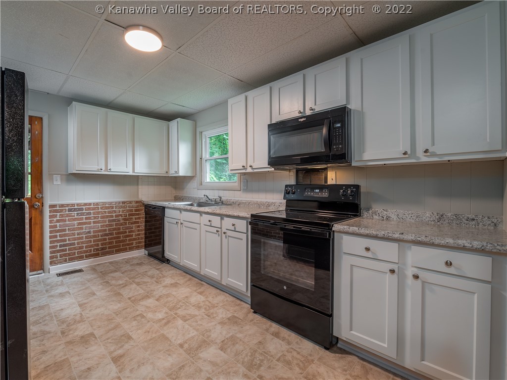 1205 Strawberry Road St. Albans, WV 25177 - Photo 10 of 23 Gallery Image 10