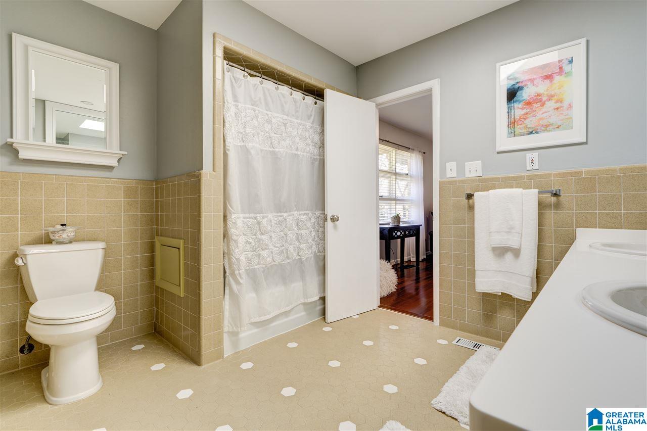 3344 Woodridge Road North Birmingham, AL 35223 - Photo 34 of 50