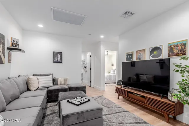 $2,275 | 3426 East University Drive, Unit 113, Mesa, AZ 85213