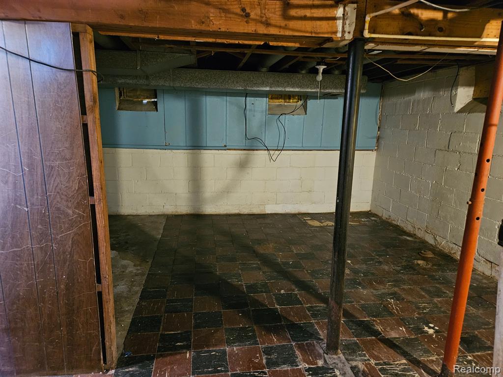 9665 Coyle Street Detroit, MI 48227 - Photo 7 of 8