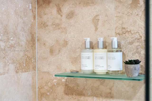 $16,000 | Mid Beach, Miami Beach, FL 33139