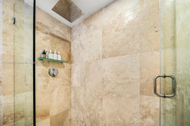 $16,000 | Mid Beach, Miami Beach, FL 33139