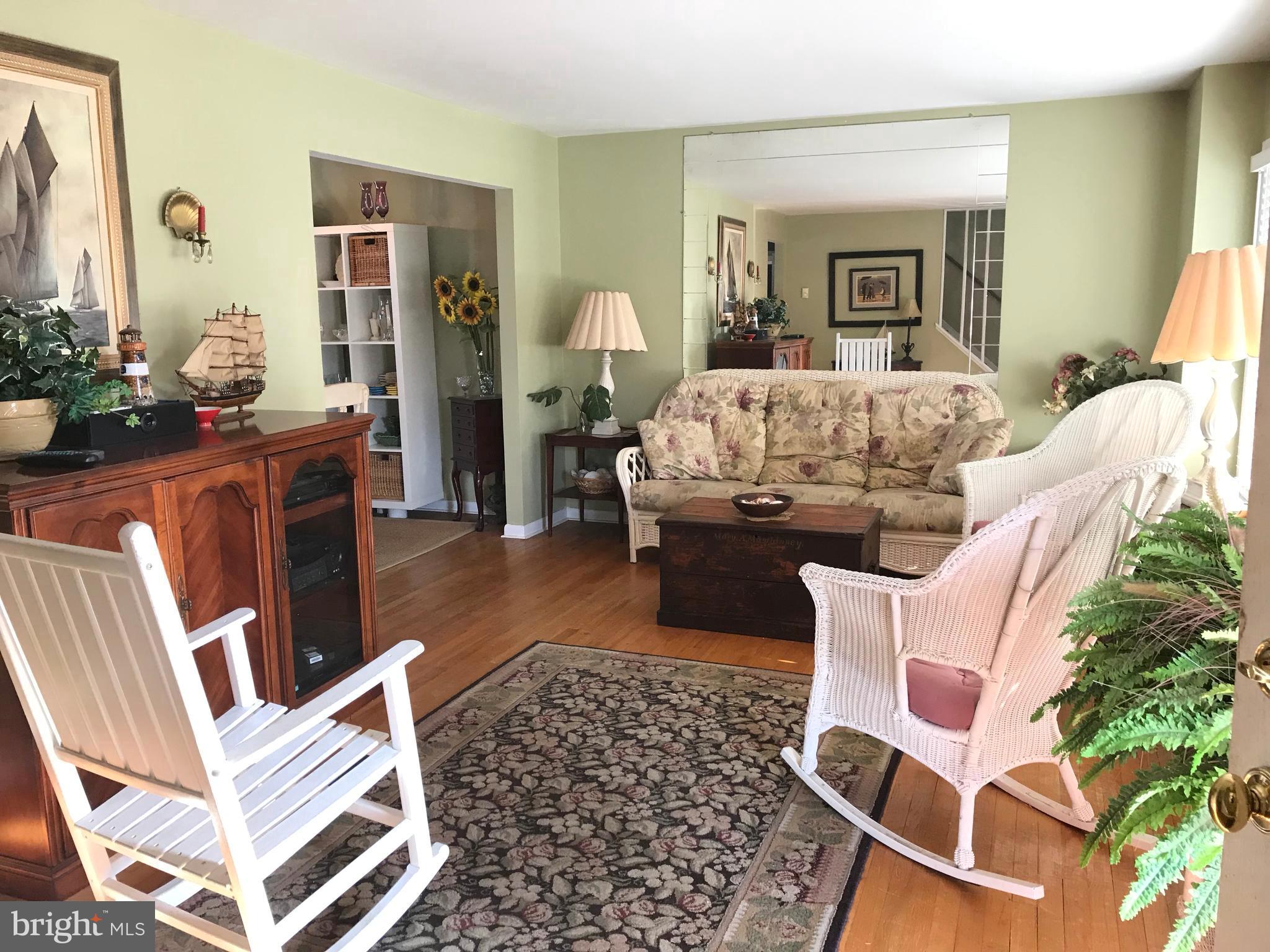 4416 Whalerman Road Brigantine, NJ 08203 - Photo 4 of 22 a living room with furniture and wooden floor