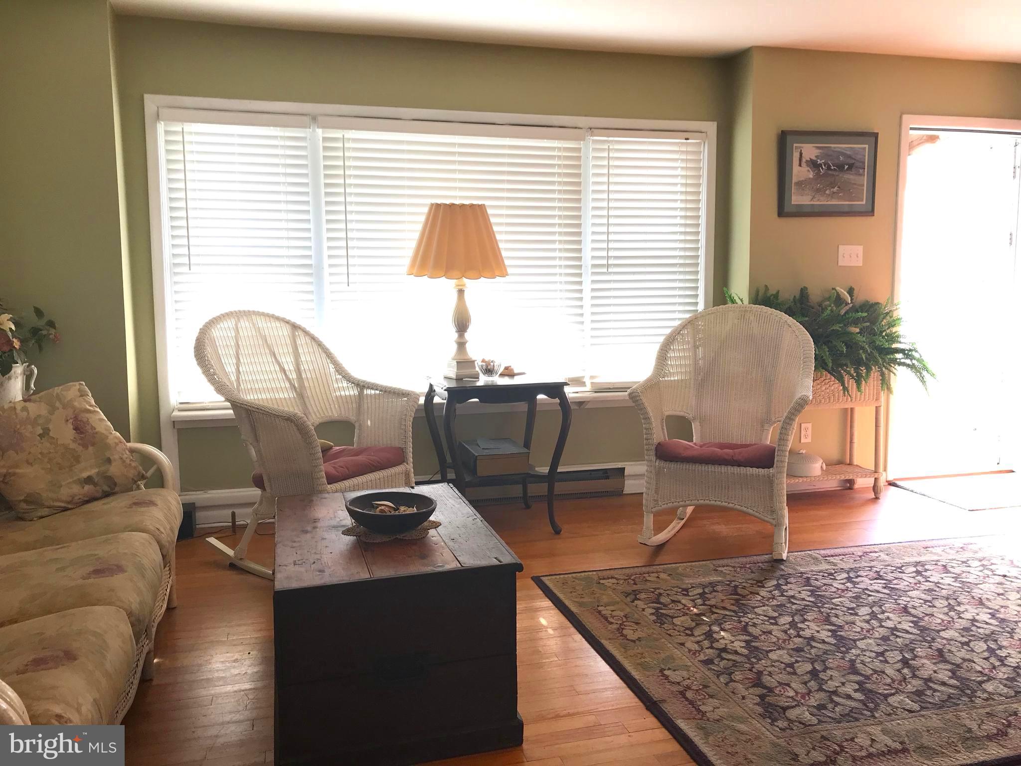4416 Whalerman Road Brigantine, NJ 08203 - Photo 6 of 22 a living room with furniture