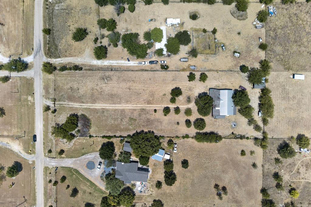 9620 Valley Road Joshua, TX 76058 - Photo 3 of 10 Gallery Image 3