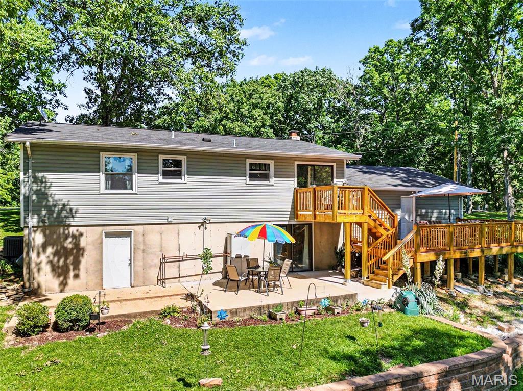 2371 Crestview Drive High Ridge, MO 63049 - Photo 25 of 29