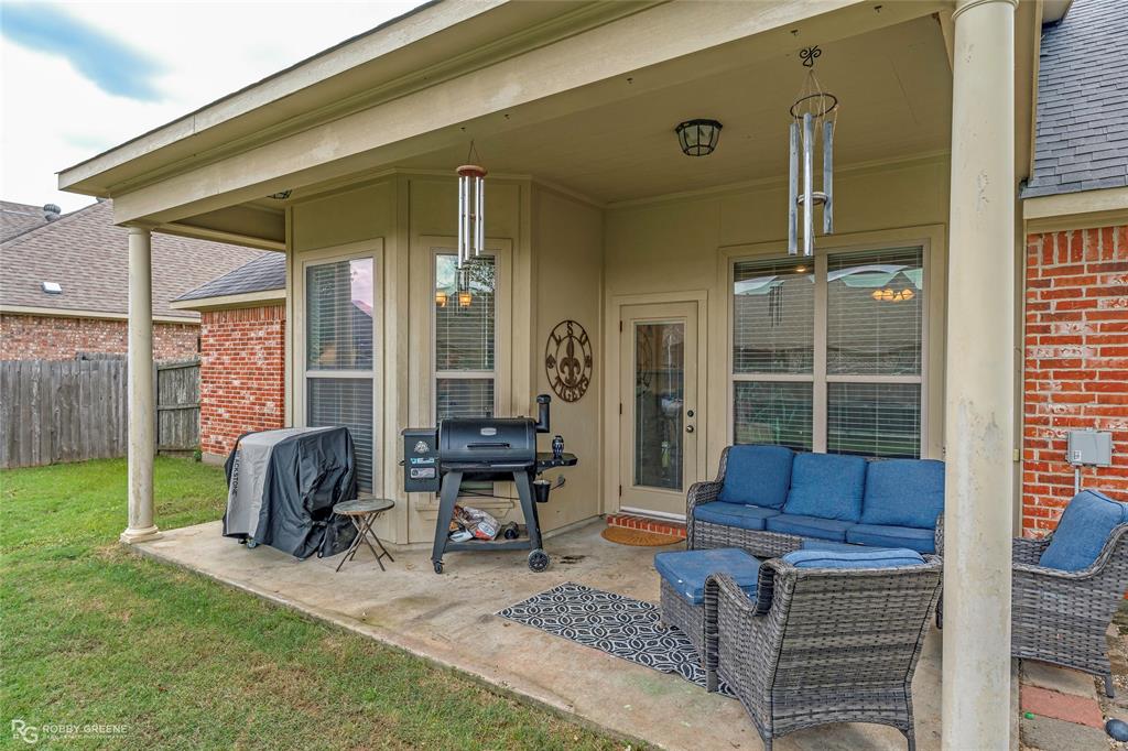 711 Reeds Reef Bossier City, LA 71112 - Photo 31 of 36 a house view with outdoor seating space