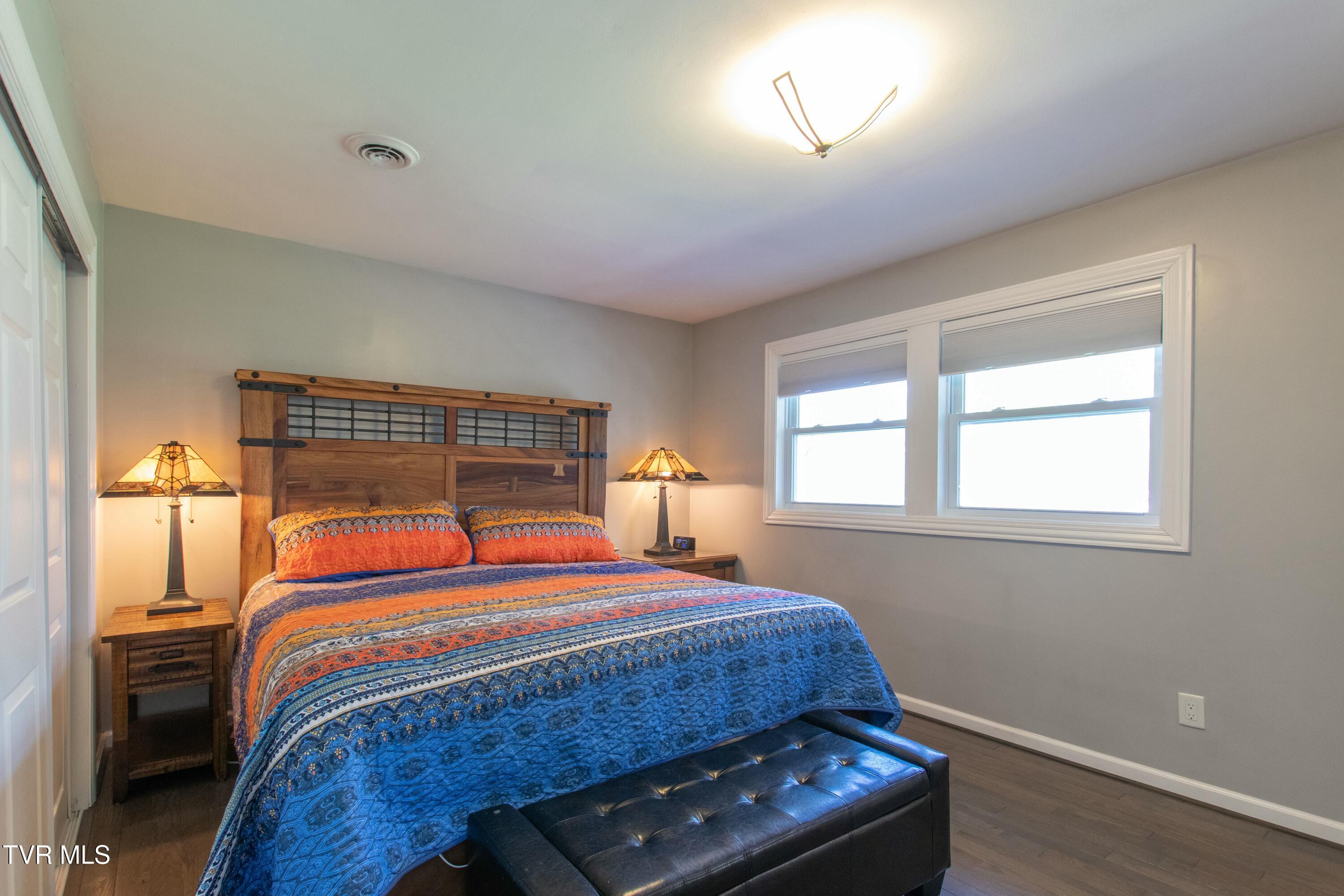 416 Mockingbird Road Bristol, TN 37620 - Photo 17 of 43 tempImagecSkAyq