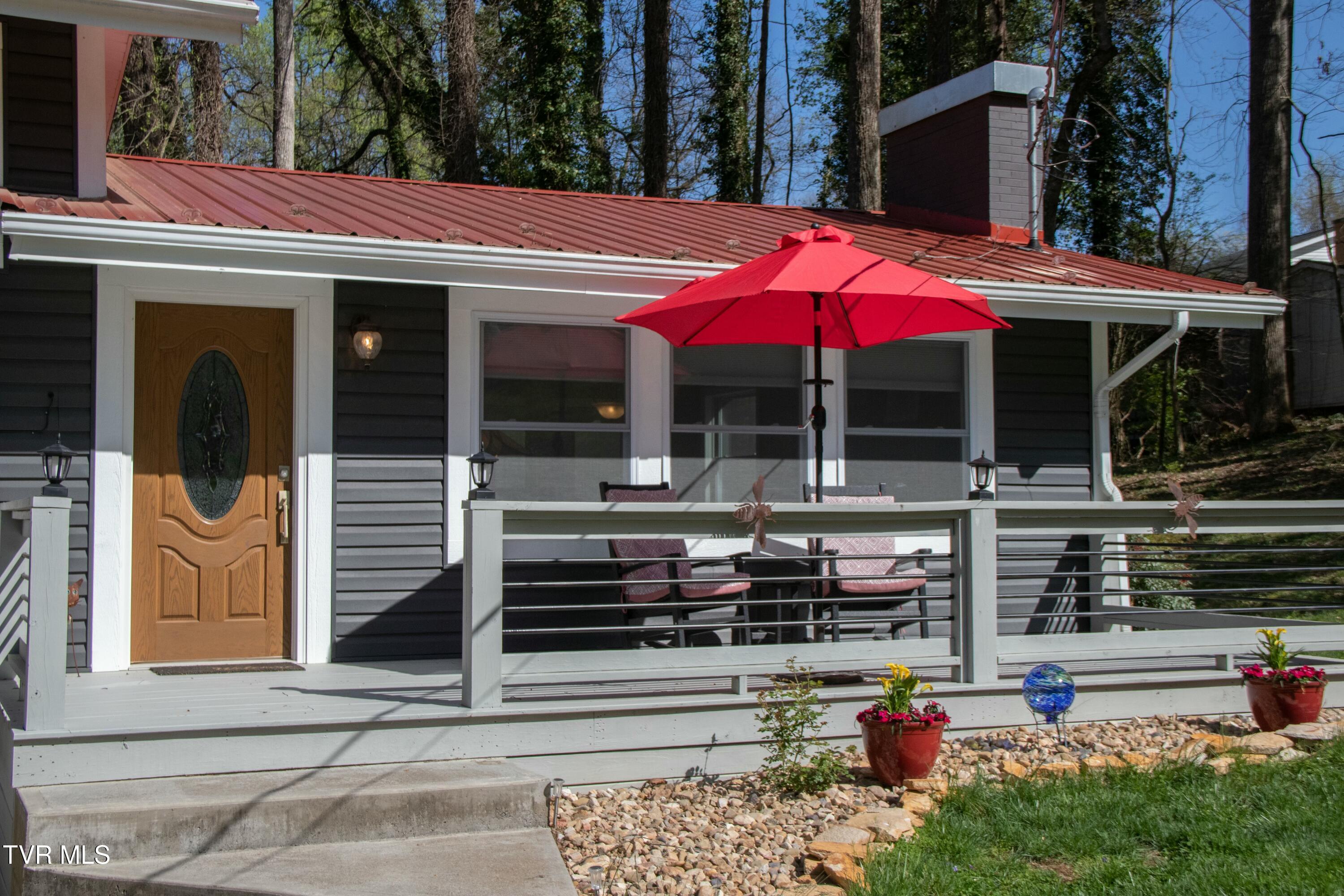 416 Mockingbird Road Bristol, TN 37620 - Photo 4 of 43 tempImageWTMVH4