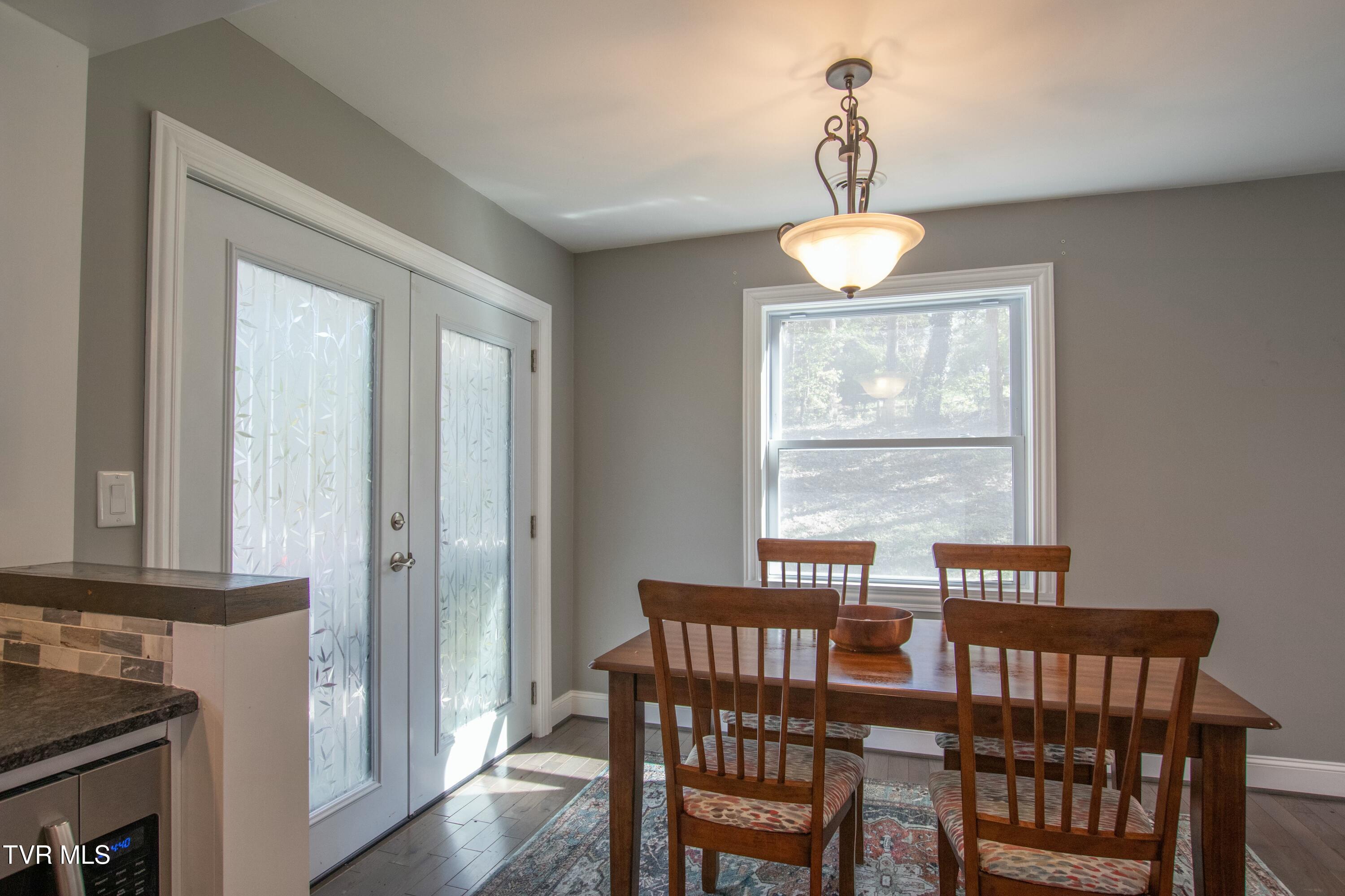 416 Mockingbird Road Bristol, TN 37620 - Photo 10 of 43 tempImage959Sm9