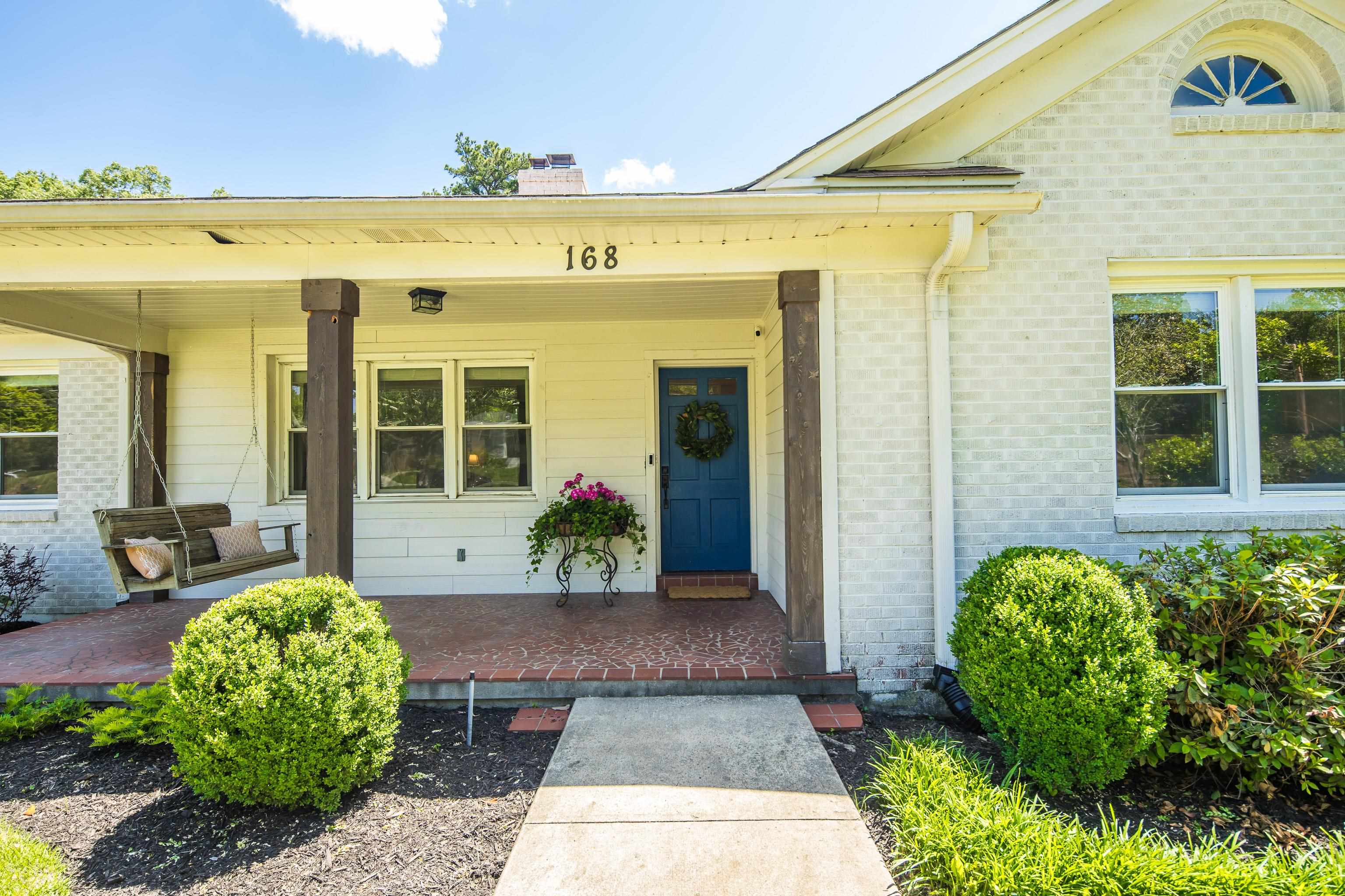 168 Avon Road Memphis, TN 38117 - Photo 2 of 38 a view of a entryway front of house