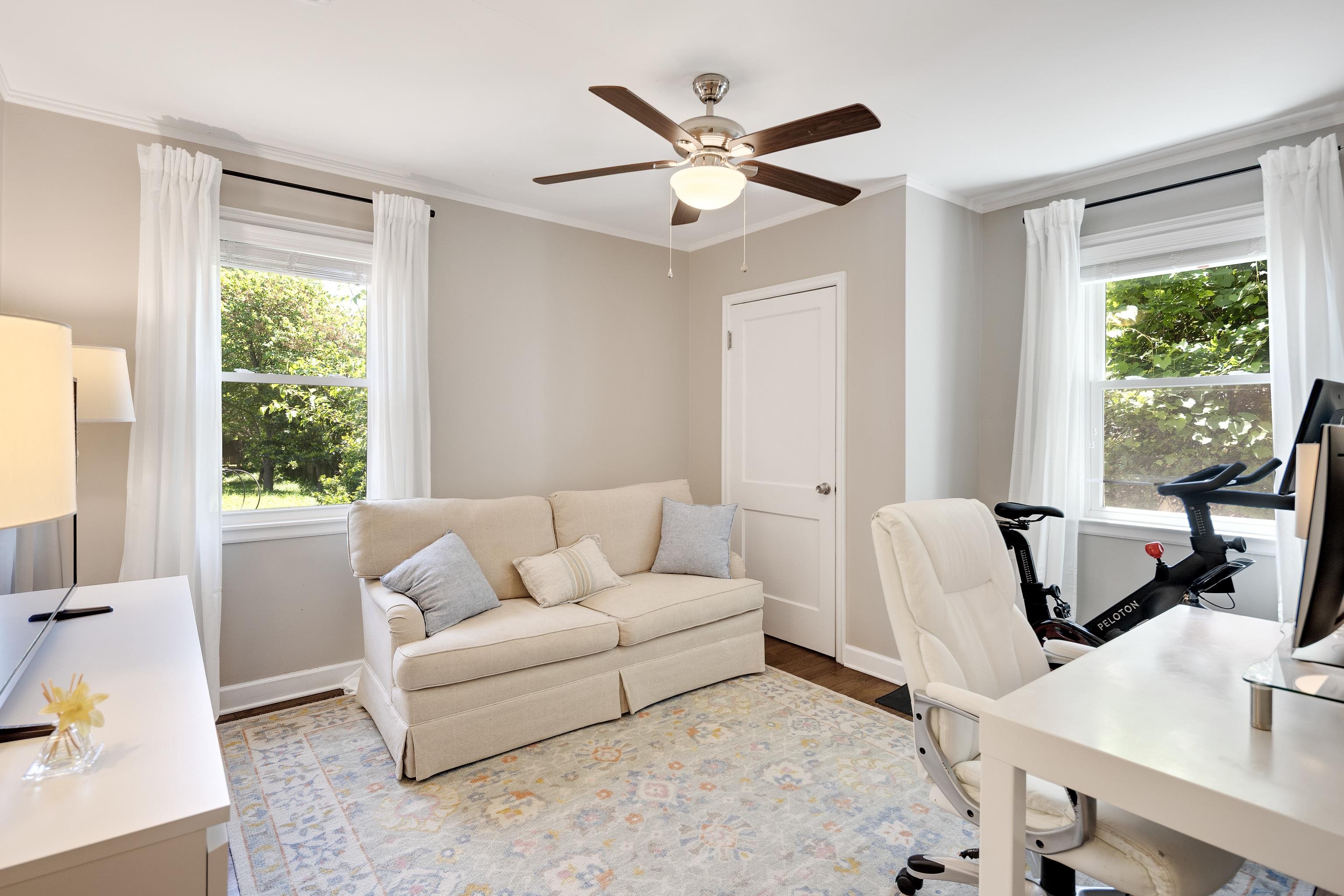 168 Avon Road Memphis, TN 38117 - Photo 28 of 38 a living room with furniture and a large window