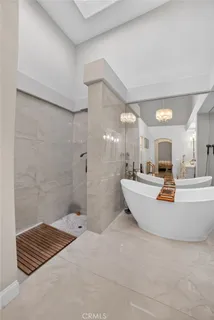 $16,000 | 5 Northampton Court, Unit 103, Newport Beach, CA 92660