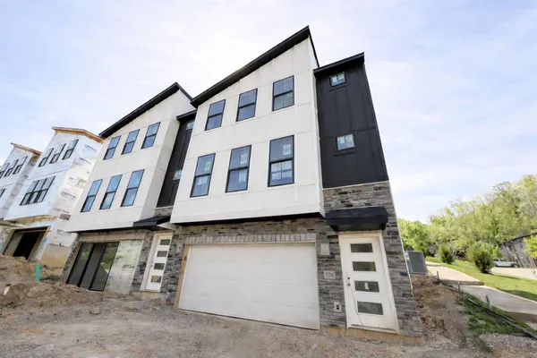 $449,900 | 706 BELLE Rdg Loop, Unit 11, Bellevue, KY 41073