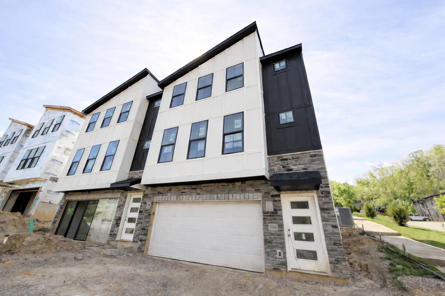 706 BELLE Rdg Loop, Unit 11 Bellevue, KY 41073 - Photo 1 of 9