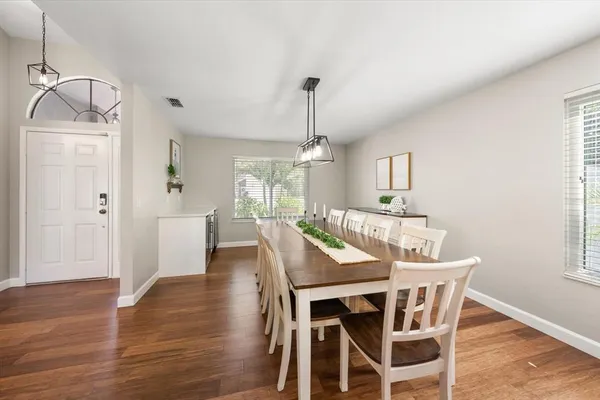 $570,000 | 2929 Longbrooke Way, Clearwater, FL 33760